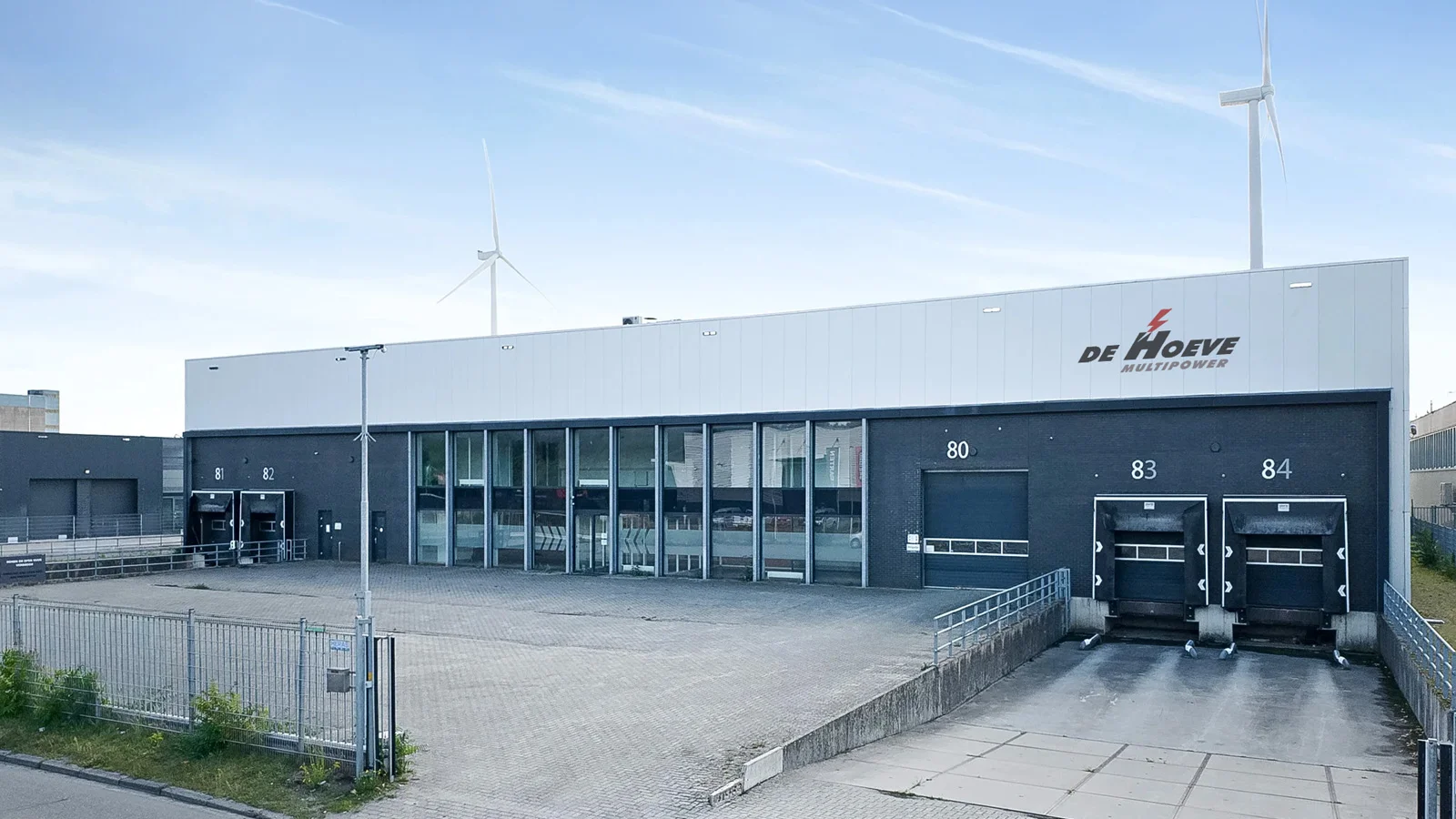 Verhuizing De Hoeve Multipower naar nieuwe, grotere locatie!